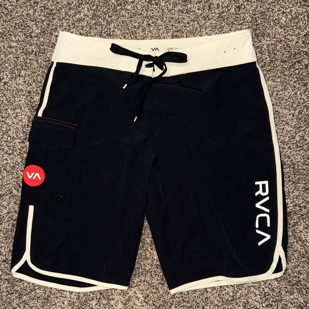 RVCA Men's Black and White Board Shorts size 30